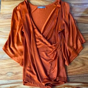 2/$10 ♥️ Suzy Shier Batwing Top